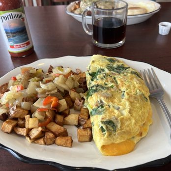 Fresh Harvest Cafe - Harvest Omelet with O'Brien potatoes - Cafes Near Me - Florence, Oregon Fresh Harvest Cafe - Harvest Omelet with O'Brien potatoes - Cafes Near Me - Florence, Oregon