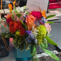 Shirley's Flower Studio - So vibrant
