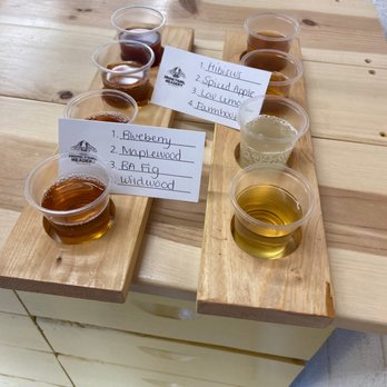 Honeygirl Meadery - Wine flights in deck!! - Meaderies Near Me - Durham, North Carolina Honeygirl Meadery - Wine flights in deck!! - Meaderies Near Me - Durham, North Carolina