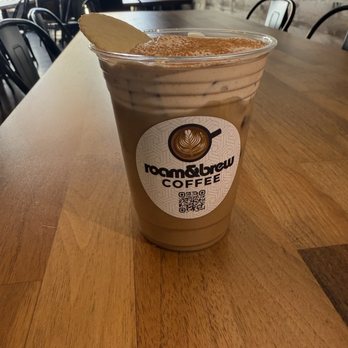 Roam & Brew Coffee - Pumpkin spice latte. Nice touch with the wafer on top - Coffee & Tea Near Me - Montebello, California