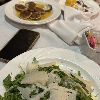 Emilia's Restaurant - Arugula Salad - Italian Near Me - Bronx, New York