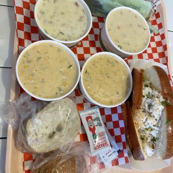 Pike Place Chowder - 4-Cup Chowder Sampler. So good. Original Dungeness Crab Roll. Yum - Seafood Near Me - Seattle, Washington Pike Place Chowder - 4-Cup Chowder Sampler. So good. Original Dungeness Crab Roll. Yum - Seafood Near Me - Seattle, Washington