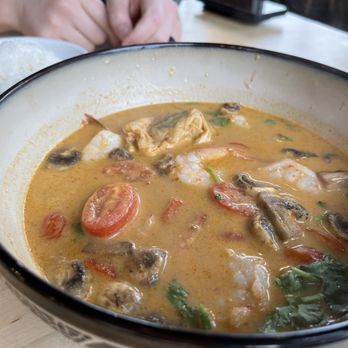Limeleaf - Tom yam Kung - Asian Fusion Near Me - eagle river, Alaska
