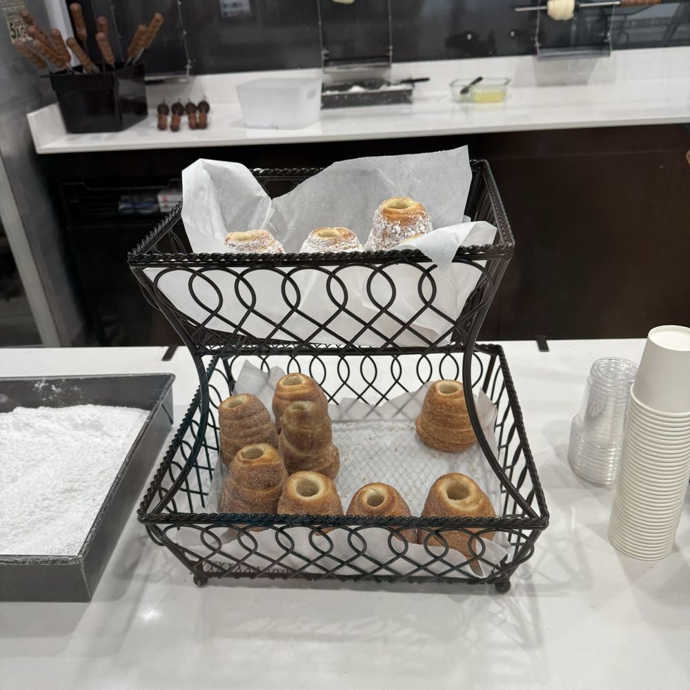 Crispy Cones - cones - Ice Cream & Frozen Yogurt Near Me - Orlando, Florida