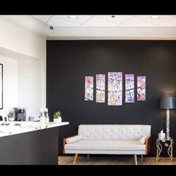 Groovy Dental - Waiting room and check in .