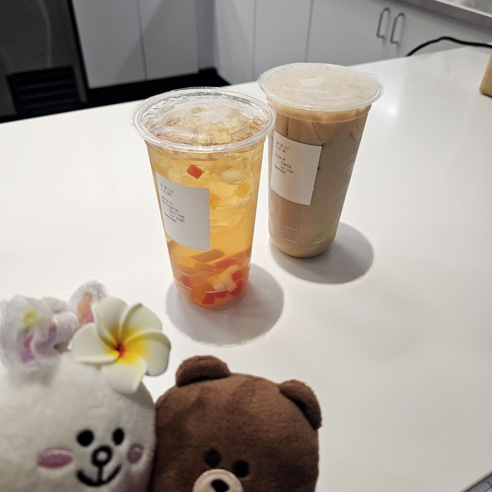 Braganza Tea - Wintermelon tea with Rainbow jelly and a milk tea with boba. All toppings are free! One free topping per drink! - Bubble Tea Near Me - Tukwila, Washington Braganza Tea - Wintermelon tea with Rainbow jelly and a milk tea with boba. All toppings are free! One free topping per drink! - Bubble Tea Near Me - Tukwila, Washington