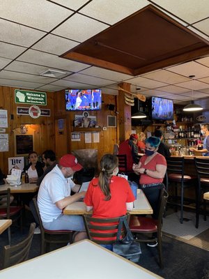 Oakcrest Tavern by null