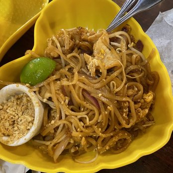 Bananas Thai Cuisine - Kids Pad Thai Noodle - Thai Near Me - Houston, Texas