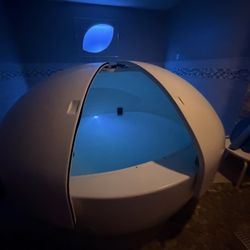 True REST Float Spa - Float Pod - Room 6