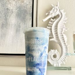 Delicious smoothie! Not overly sweet, but still refreshing. Great portion and quality. Will definitely be ordering this again.
