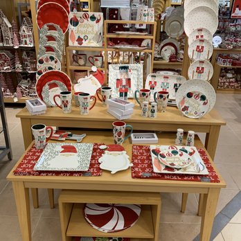 Dillard's - Christmas ‘19 up and ready! - Department Stores Near Me - Jacksonville, Florida