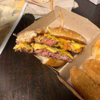 McDonald's - Quarter pounder with pink center, common - Burgers Near Me - New Orleans, Louisiana