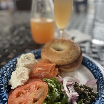 Bodega Ultima - Lox with grapefruit mimosa - Coffee & Tea Near Me - Augusta, Georgia