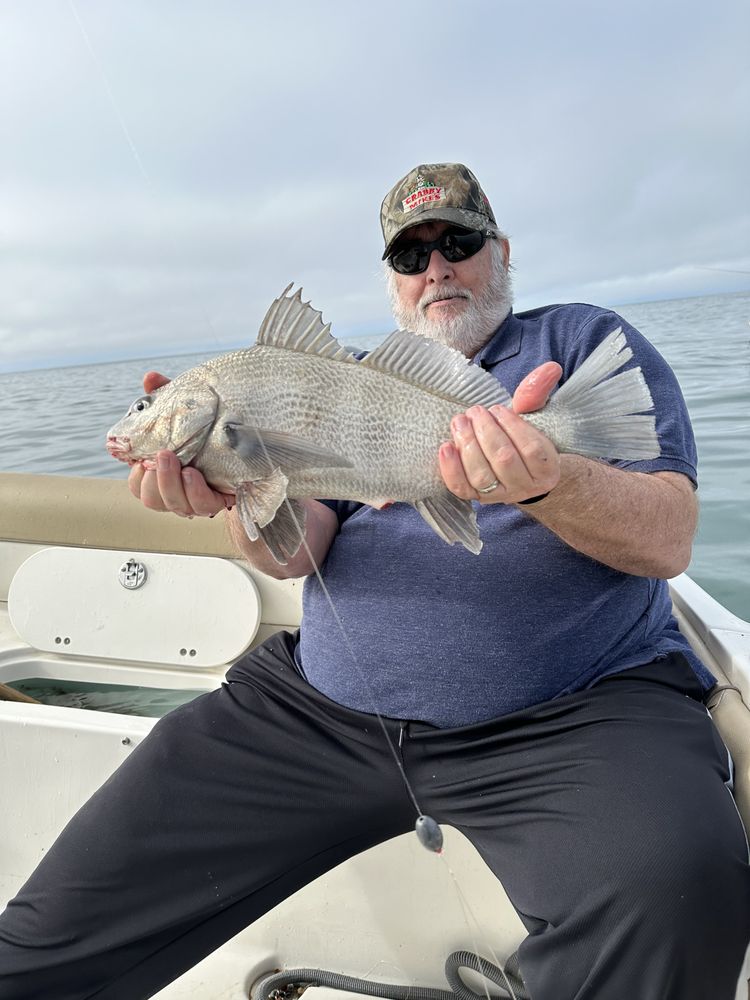 Outlaw Fishing Charters Logo