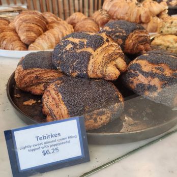 Lost Larson Bakery - Coffee & Tea Near Me - Chicago, Illinois