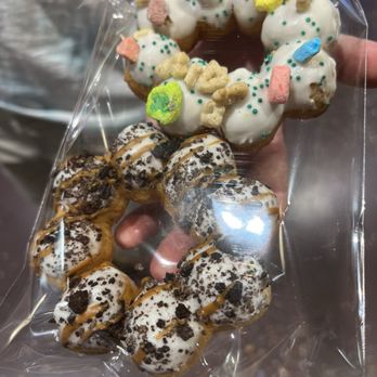 Dochi - Lucky charms and cookies and dream - Donuts Near Me - Seattle, Washington Dochi - Lucky charms and cookies and dream - Donuts Near Me - Seattle, Washington