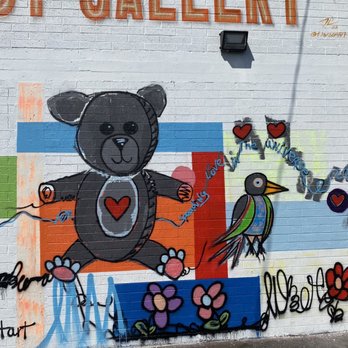 Heart Teddy Bear Mural - Public Art Near Me - Las Vegas, Nevada Heart Teddy Bear Mural - Public Art Near Me - Las Vegas, Nevada