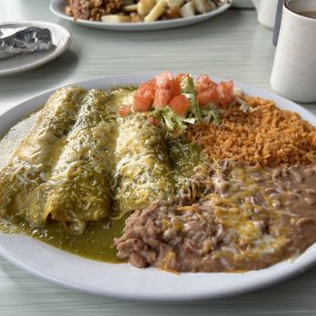 Pepper Steak Restaurant - Chicken Enchiladas Plate - Verde - American Near Me - Highland, California Pepper Steak Restaurant - Chicken Enchiladas Plate - Verde - American Near Me - Highland, California