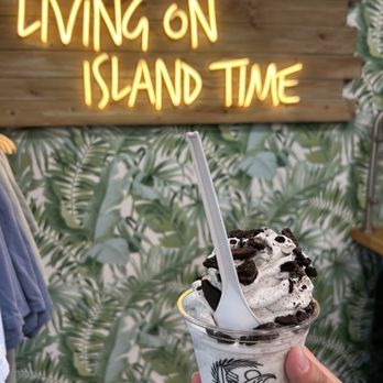 Churn House Ice Cream - Oreo-o's blended with vanilla ice cream and oreos on top - Ice Cream & Frozen Yogurt Near Me - Ocean City, New Jersey