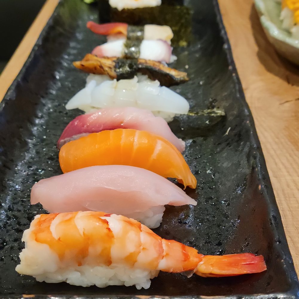 Tom Sushi - deluxe sushi combo $31 - Sushi Bars Near Me - Vancouver, British Columbia Tom Sushi - deluxe sushi combo $31 - Sushi Bars Near Me - Vancouver, British Columbia