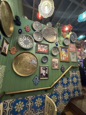 Comptoir Libanais by null