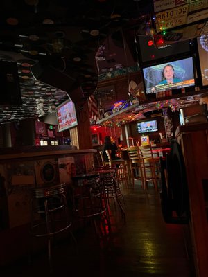 Barney's Beanery by null