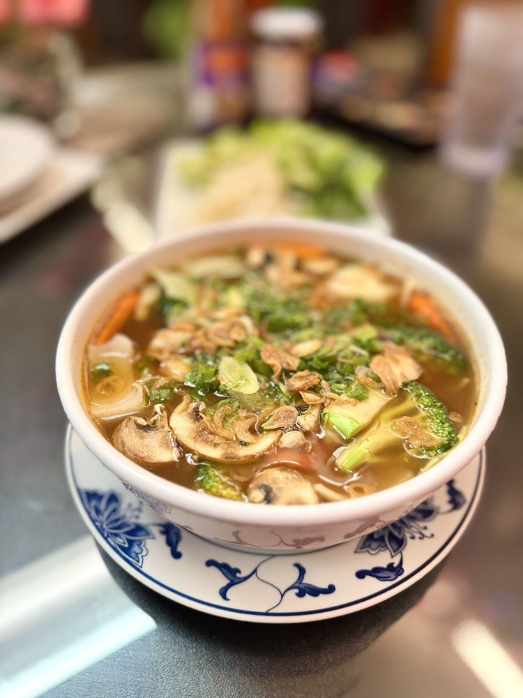 Food from 2 Dragons Cuisine