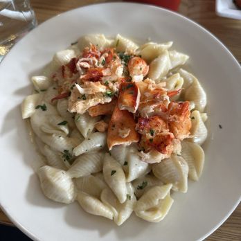 Side Street Cafe - Lobster mac & cheese - American Near Me - Bar Harbor, Maine Side Street Cafe - Lobster mac & cheese - American Near Me - Bar Harbor, Maine