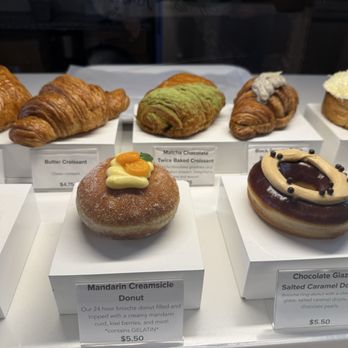 Rose Ave Bakery - Mandarin Creamsicle 5/5 - Bakeries Near Me - Washington, DC, District of Columbia