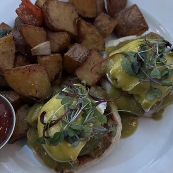 Jardin Autentica Cocina - Benedictos Chicharron - Breakfast & Brunch Near Me - Orange, California Jardin Autentica Cocina - Benedictos Chicharron - Breakfast & Brunch Near Me - Orange, California