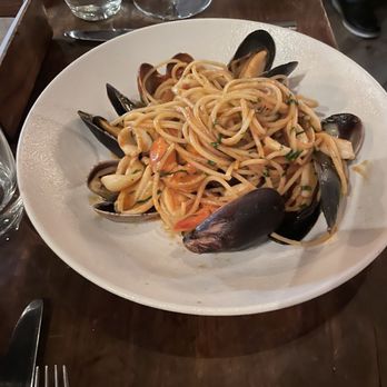Cafe Alaia - Linguine with clams, muscles, shrimp and calamari - Italian Near Me - Scarsdale, New York Cafe Alaia - Linguine with clams, muscles, shrimp and calamari - Italian Near Me - Scarsdale, New York