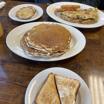 Leo's Cafe - Blueberry pancakes, omelet, english muffin, and white toast. - Breakfast & Brunch Near Me - McDonough, Georgia Leo's Cafe - Blueberry pancakes, omelet, english muffin, and white toast. - Breakfast & Brunch Near Me - McDonough, Georgia