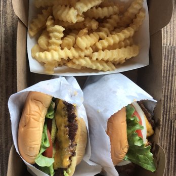 Shake Shack Downtown Brooklyn - ShackBurger + Fries - Burgers Near Me - Brooklyn, New York