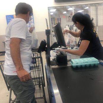 Walmart Supercenter - 30 min cuz people think this a meet up club - Department Stores Near Me - Doral, Florida Walmart Supercenter - 30 min cuz people think this a meet up club - Department Stores Near Me - Doral, Florida