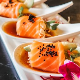 Salmon Spoon Roll