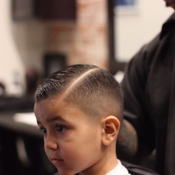 Black Lantern Barber - Haircut by Ruben - Barbers Near Me - Riverside, California
