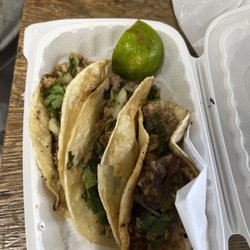 Mi Casita Restaurant - Carnita tacos