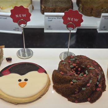 Starbucks - Coffee & Tea Near Me - Cedar Mill, Oregon