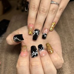 Beautiful ! Tina nails design