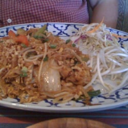 Bangkok Tokyo - Pad Thai lunch portion