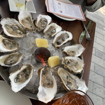 Eataly Boston - Happy hour 5-7 $1 oysters - Pizza Near Me - Boston, Massachusetts Eataly Boston - Happy hour 5-7 $1 oysters - Pizza Near Me - Boston, Massachusetts