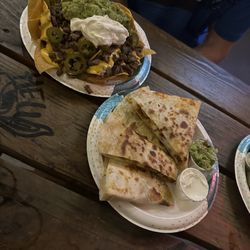 FoPo Tavern - Nachos and quesadilla