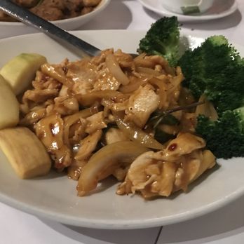 Rangoon Ruby - Mango chicken - Asian Fusion Near Me - Palo Alto, California