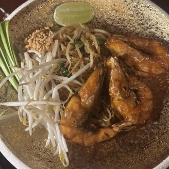 Wanglang - Pad Thai Goong Yang - Thai Near Me - New York, New York