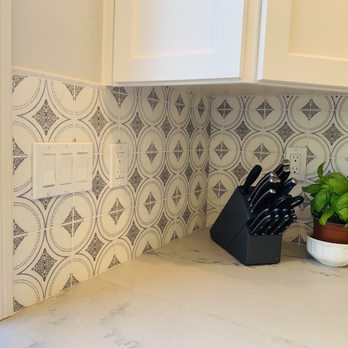 Cordada Construction - Kitchen backsplash. Great attention to detail - General Contractors Near Me Cordada Construction - Kitchen backsplash. Great attention to detail - General Contractors Near Me