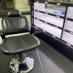 Shapes Brow Bar - Seating