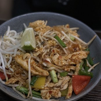 Kin Long Beach - Thai Near Me - Long Beach, California