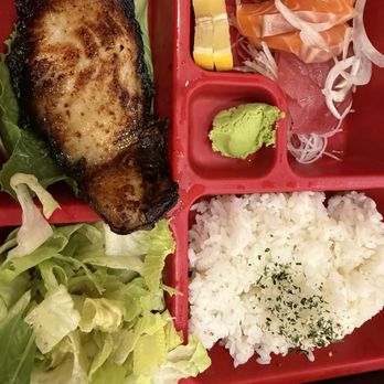 Teishoku - Combo dinner with sashimi and misoyaki butterfish - Japanese Near Me - Honolulu, Hawaii