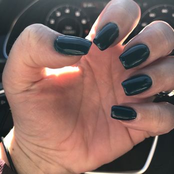 Mainstream Nails - Lovely green - Nail Salons Near Me - Denver, Colorado