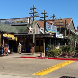 Exterior outside entrance of Pappas Delta Blues Smokehouse - Store front - Webster, Texas Exterior outside entrance of Pappas Delta Blues Smokehouse - Store front - Webster, Texas